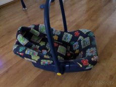 DĚTSKÉ VAJÍČKO - AUTOSEDAČKA + DÁREK