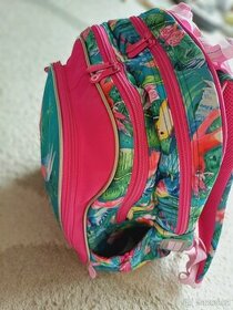 Dívčí školní batoh