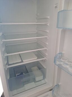 Prodám lednici Beko