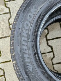 Hankook Winter RWO6 215/70 R16 C