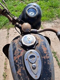 JAWA Pérák 250-zamliveno do 15.6 11 hod. - 1