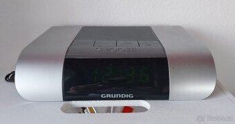 Miniradio s budíkem Grundig
