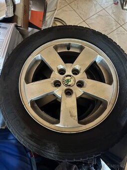 Alu kola 15” se zimními pneu 185/65 R15T