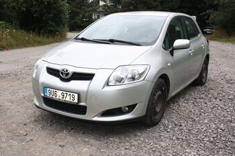 TOYOTA AURIS 1,6 91 kw 2008