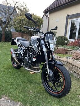 KTM Duke 690 2016