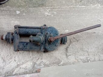 Ručná pumpa na vodu LILA 75