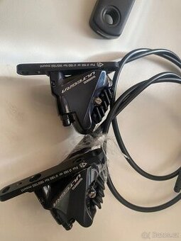 Silniční brzdový třmen Shimano BR-R8070, Flat mount