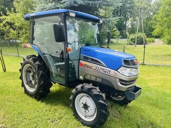 malý I.s.e.k.i AT 2.5  zemědělský traktor