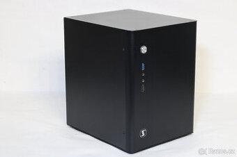 Kancelářský mini PC, vhodný i pro hraní her - zánovní