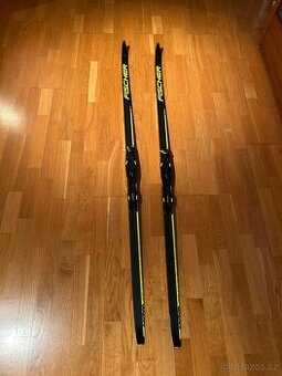 FISCHER Twin Skin Carbon JR + vazani NNN + karbonové hole