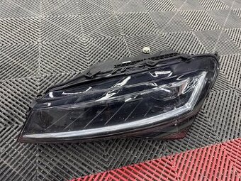 Leve predni svetlo skoda superb 3 facelift