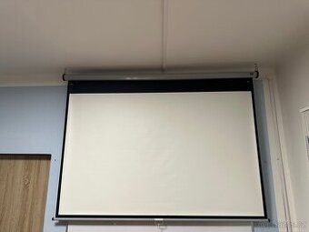 📽️ Nabízím k prodeji: Roletové promítací plátno 92” NOBO