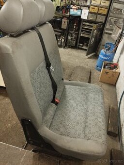 Prodám dvojsedačku VW transportér t5