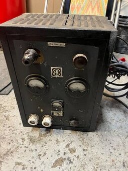 Stará nabíječka autobaterii