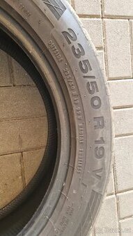 Letní sada pneu 235/50/R19 Continental