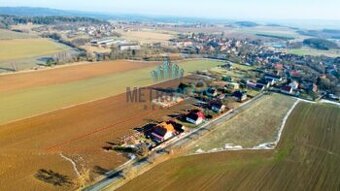 Prodej stavebního pozemku 3 789 m² – Pičín, okraj obce, inve