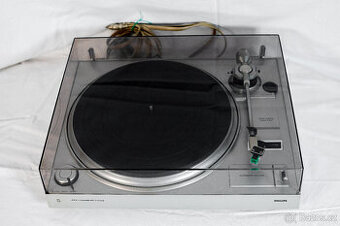 gramofon Philips F 711