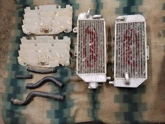 Prodám chladiče na Yamaha YZF250