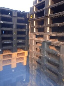 Plastové palety 120x80cm