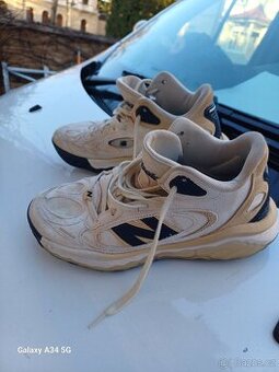 Basketbalové boty New Balance vel. 42,5