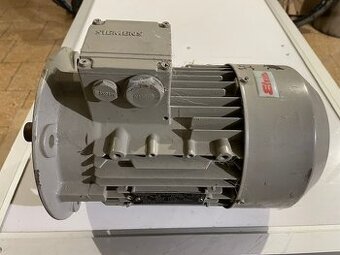 SIEMENS motory nepoužité