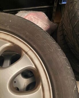 Alu kola Mercedes 195/50 R15 + pneu, dobrý stav
