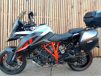 KTM 1290 super duke gt