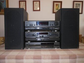 Kvalitní hi-fi Technics receiver, CD player, casette, repro