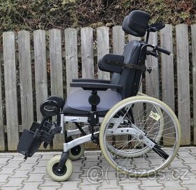 099-Polohovací invalidní vozík Solero.