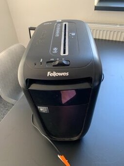 Skartovačka Fellowes - 1