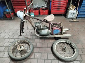 Jawa pérák 250 - 1