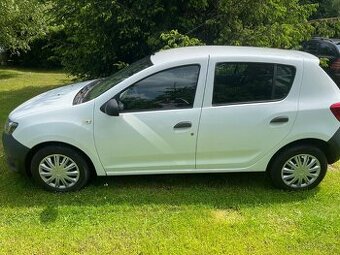 Dacia Sandero 1.2 54KW R.v. 2015 .NOVÁ STK. 2xKlič .
