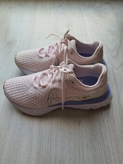 Nike React Infinity Run Flyknit 3