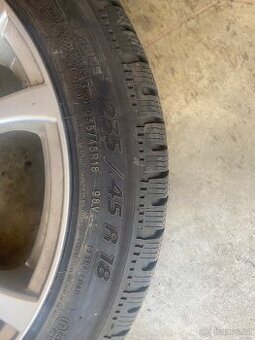 Kola 235/45R18