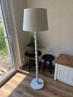 Stojací vintage lampa