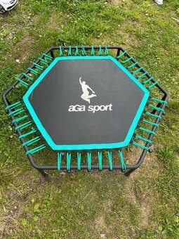 Trampolína