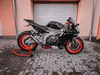 APRILIA RSV4 1000 R