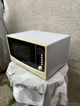 Mikrovlnná trouba s grilem Electrolux EMS 20400W