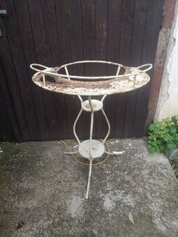 starožitný stolek na umyvadlo - k renovaci