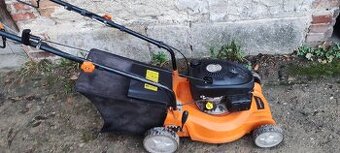 Motorová sekačka s pojezdem