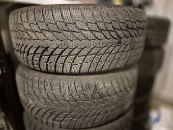 Nokian Tyres wr snowproof p 235/55 R17