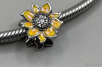 Stříbrný přívěsek č. 6 - slunečnice