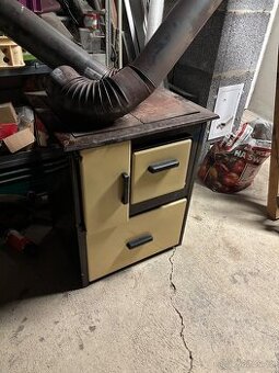 Sporak kamna na dřevo REKREANT