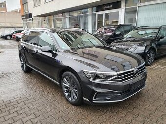 VW Passat B8 GTE Variant 1.4TSI 160kW DSG - záruka Autodraft