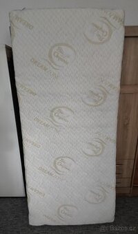 Zdravotní matrace DREAMZONE 90x200 cm + lůžko