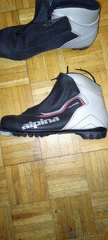 běžkařské boty alpina vel. 45 NNN, stélka 28,5 cm.