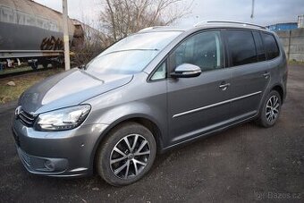 Volkswagen Touran 2,0 TDi DSG PLNÁ VÝBAVA,WEBASTO