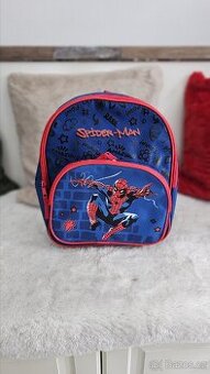 Nový batůžek spiderman