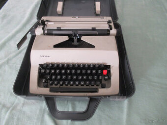 psací stroj