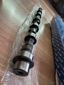 Vačkový hřídel Kolbenschmidt KS pro BMW 2,5l M20B25  řady 3